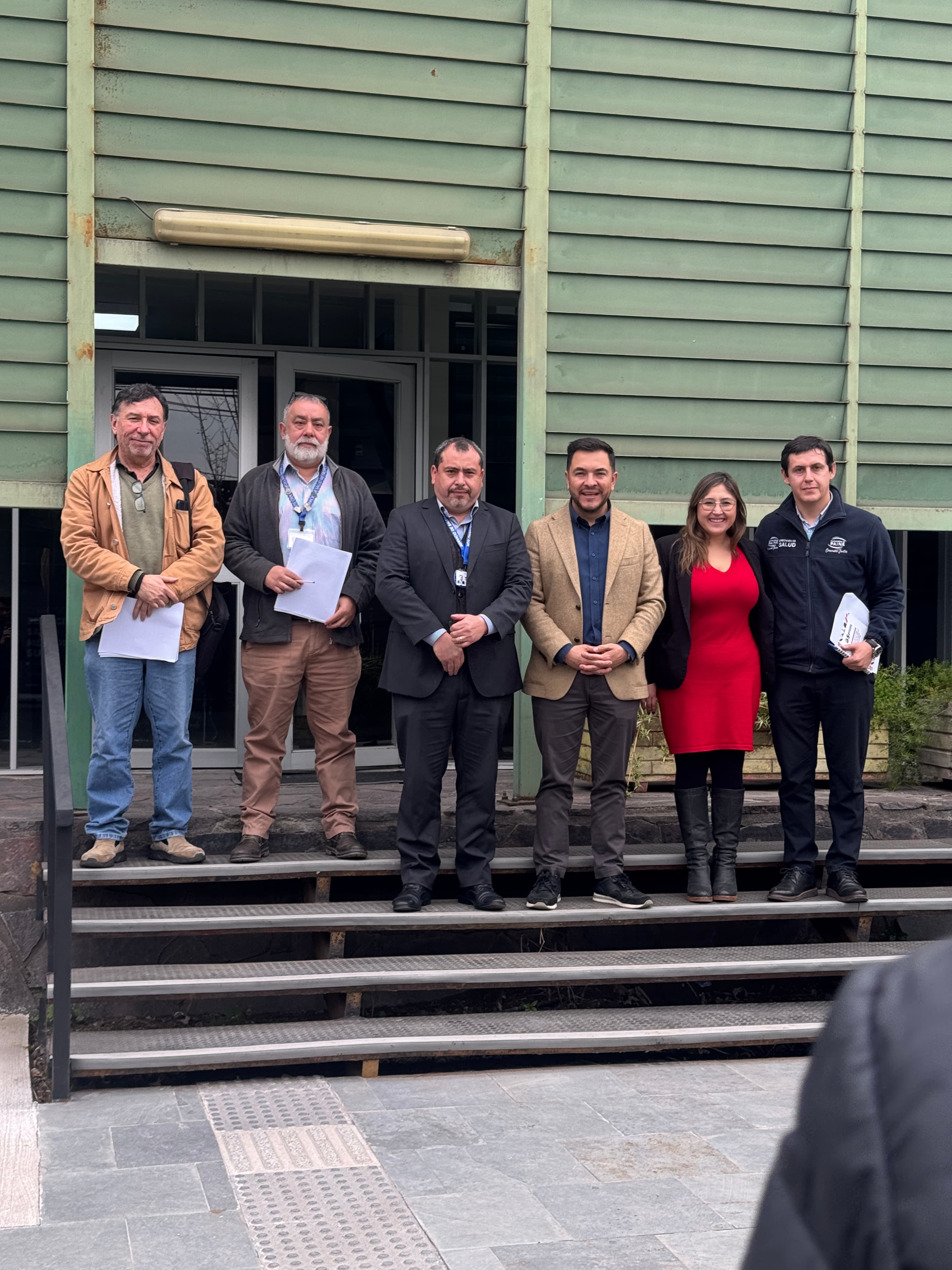 Alcalde Rodrigo Contreras se reúne con nuevo director del Servicio de Salud Metropolitano Sur para impulsar el futuro CESFAM de Huelquén