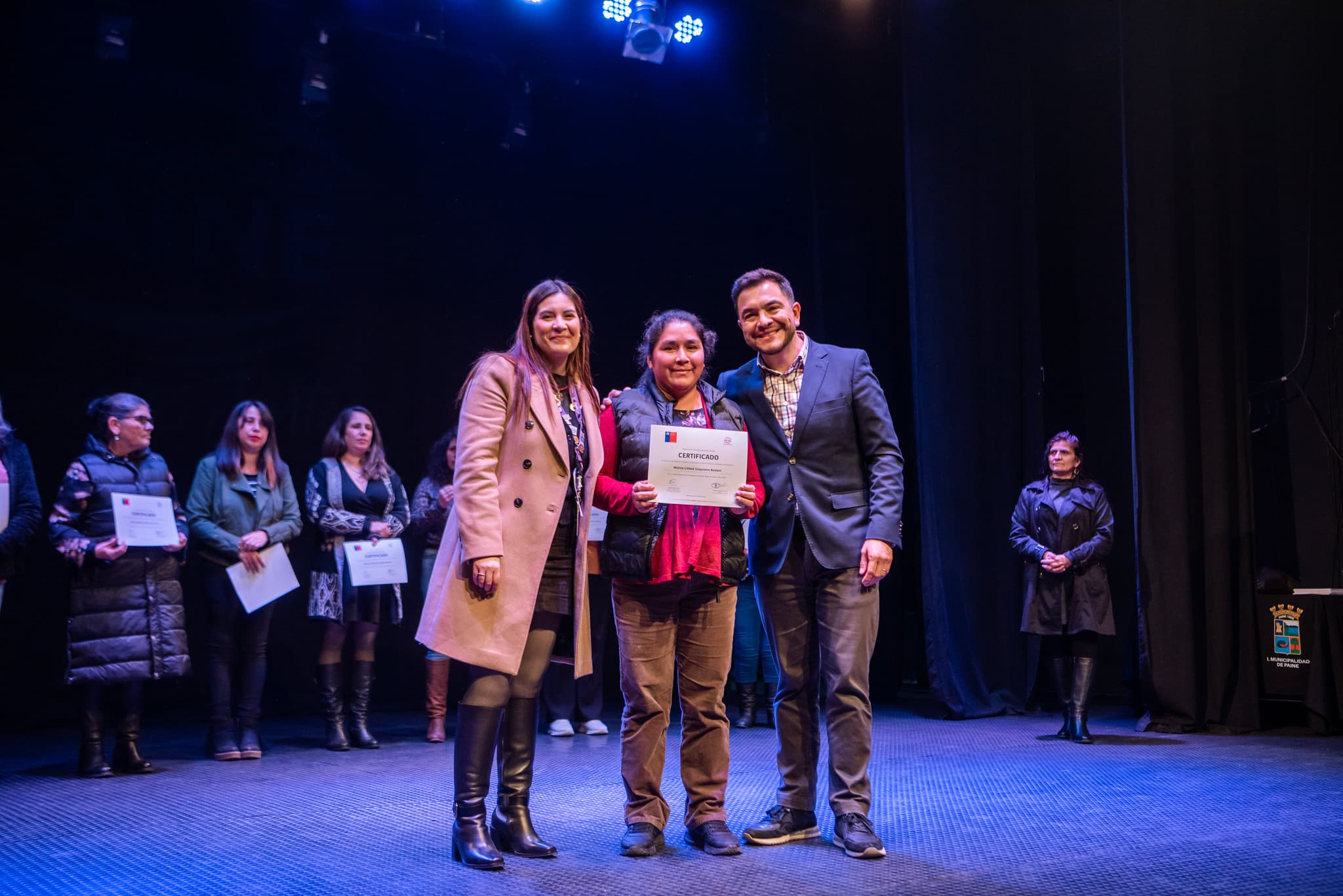 160 mujeres reciben su certificación en el cierre de los programas Jefas de Hogar y 4 a 7 en Paine